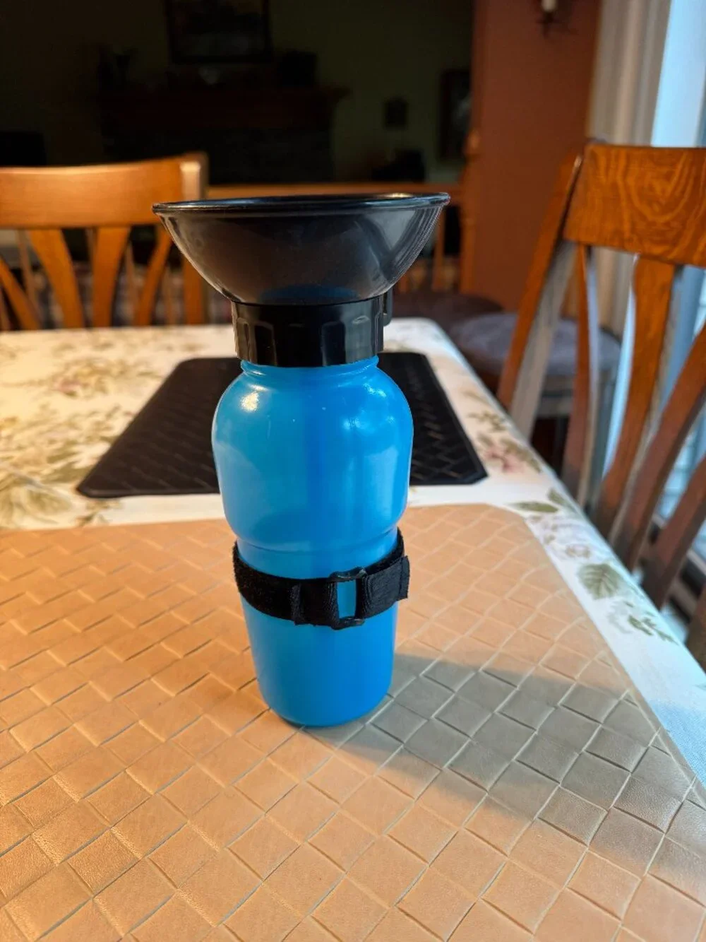 Portable Dog Water Bottle , Water Feeder for Dog & Cat Blue & Black